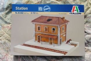 Italeri 6162  STATION